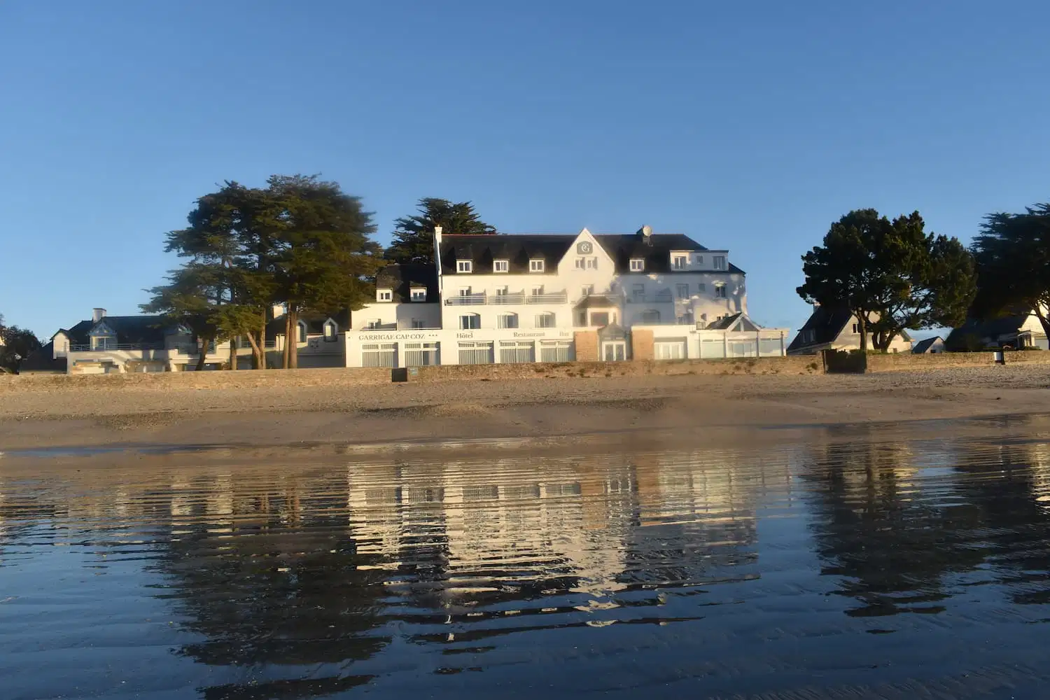 Hôtel et restaurant face à la plage du Cap Coz à Fouesnant
